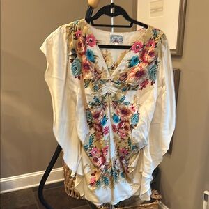 Cream and Blue Blouse with Elegant Design